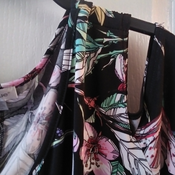 The Avenue Off-The-Shoulder Dress - Picture 3 of 4